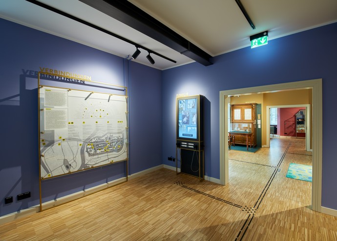 Ein Bodenleitsystem führt durch die Ausstellungsräume des Museums der Stadt Lünen Foto: Michael Rasche