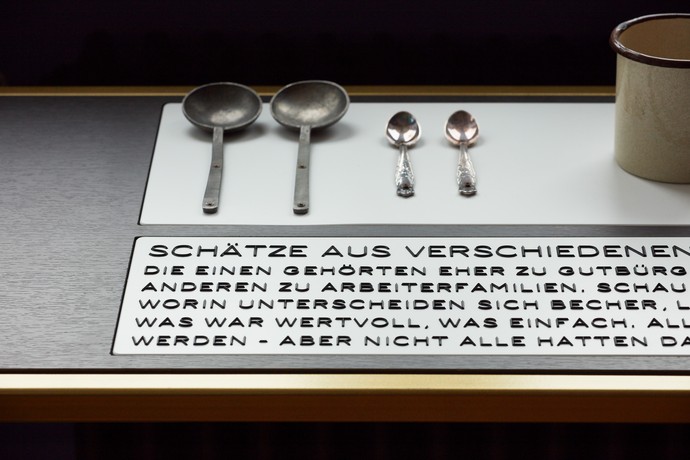 Taststation mit Besteck im Museum der Stadt Lünen Foto: Michael Rasche